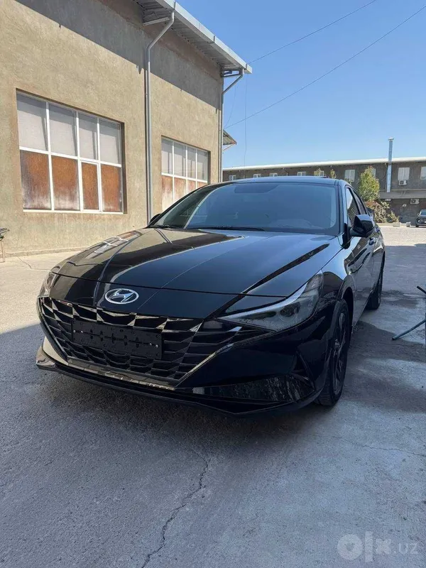 Чёрная Elantra 1.6 л, люкс 2 Чёрная Elantra 1.6 л, люкс 2