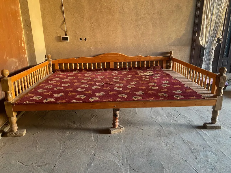 Крават,сўри, tapchan 1 Крават,сўри, tapchan 1