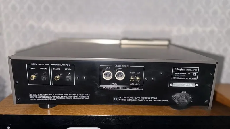 CD pleer va Accuphase dp-55 DAC 3 CD pleer va Accuphase dp-55 DAC 3