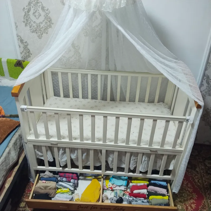 Продам детскую кроватку 2 Продам детскую кроватку 2