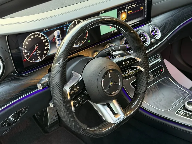 Mercedes benz W213 E400 4 matic 9