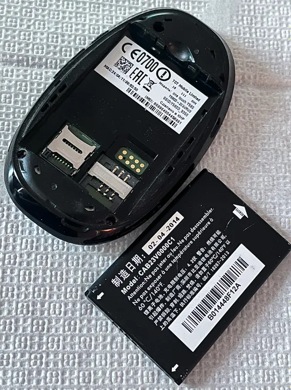 Мобильный Wi-Fi роутер Alcatel One Touch Link Y580 — фото 2 Мобильный Wi-Fi роутер Alcatel One Touch Link Y580 — фото 2