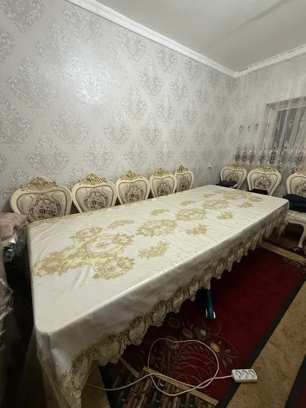 Стол на 10 персон и стулья