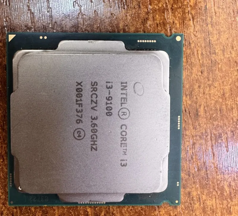 Intel® Core™ i3-8100 3 ta bor 3 Intel® Core™ i3-8100 3 ta bor 3