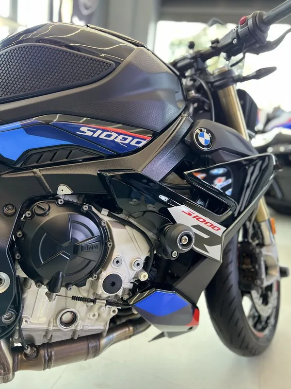 BMW S1000R restyling 7 BMW S1000R restyling 7