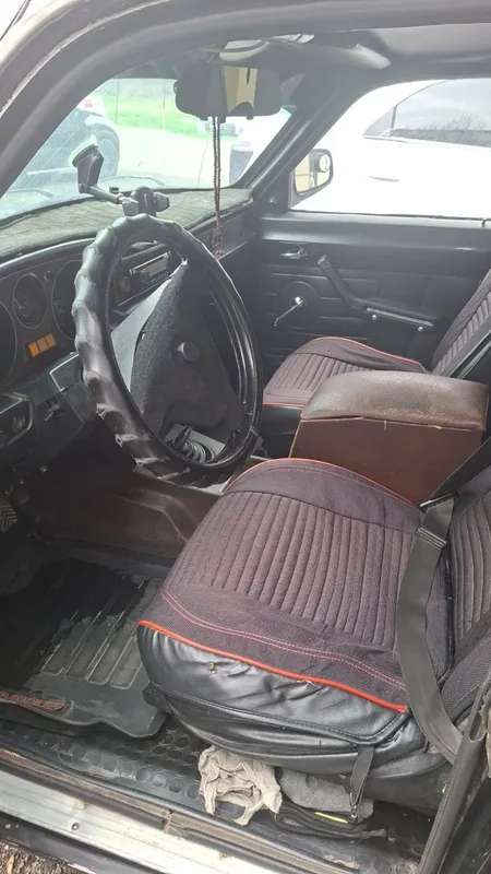 Volga 3102 sotiladi Volga 3102 sotiladi