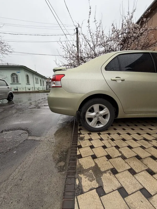 Srochna sotiladi Toyota yaris 2007 yil full ideyal — фото 2