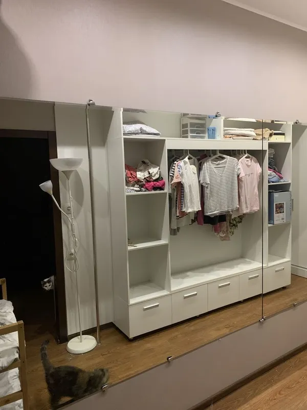 Продаются большое зеркало 2 штуки в хорошем состоянии.