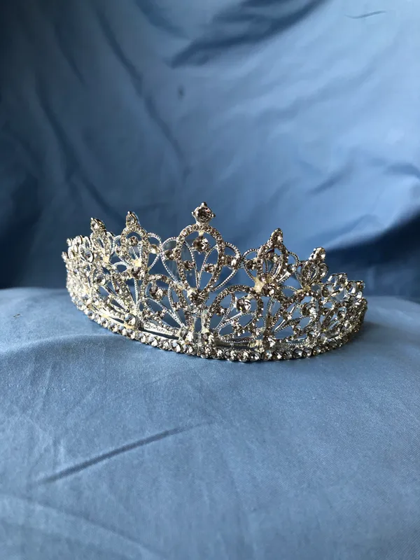 Kelinlar uchun karona , diadema