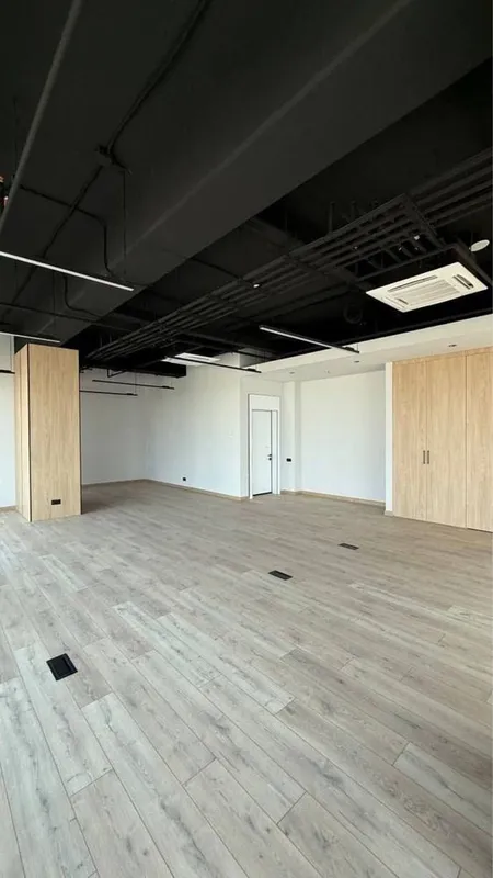 СДАЁТСЯ ОФИС В ЖК Nest One 10-этаж вид на Парк 106м2 — фото 3