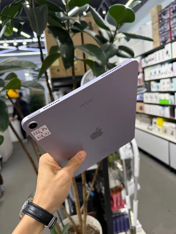 iPad Air 11-inch M2 5