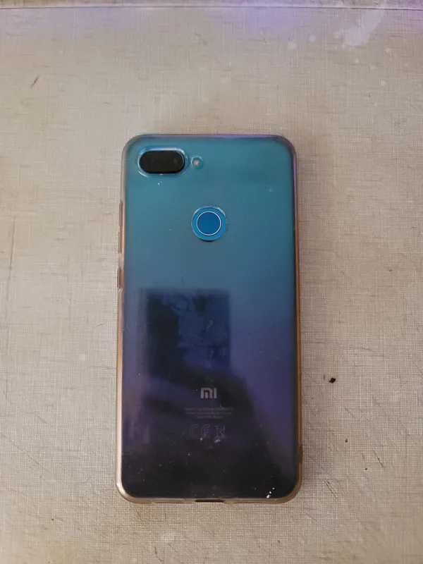 Продам Смартфон Xiaomi MI 8 lite 4/64GB — фото 1