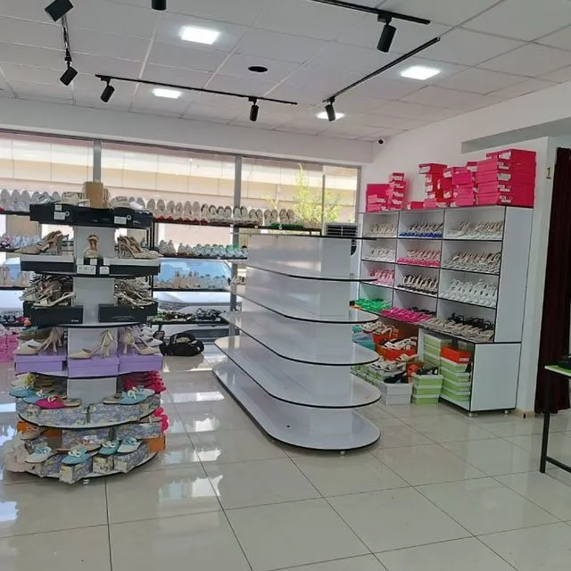 Полки для продажи 3 Полки для продажи 3
