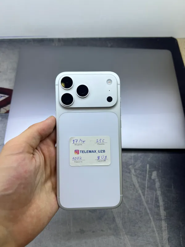 iPhone 17 Pro max 1