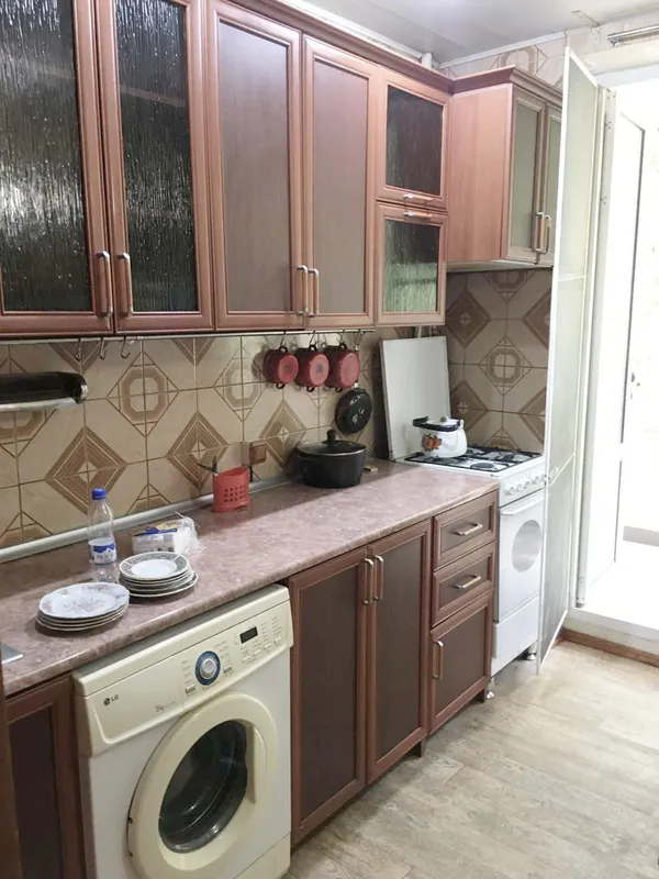 КВАРТИРА В АРЕНДУ М. КОСМОНАВТОВ 400$ 1 КВАРТИРА В АРЕНДУ М. КОСМОНАВТОВ 400$ 1