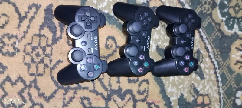 PlayStation 3 Slim 500 ГБ, 3 идеальных джойстика 5