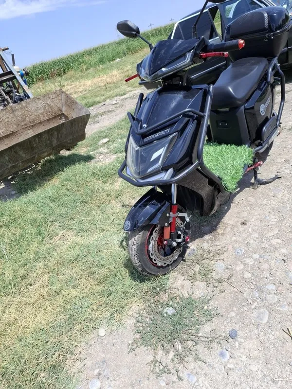 Skuter super gidravlika tormoz oldi orqa 72 v 6ta akumlatorli 3