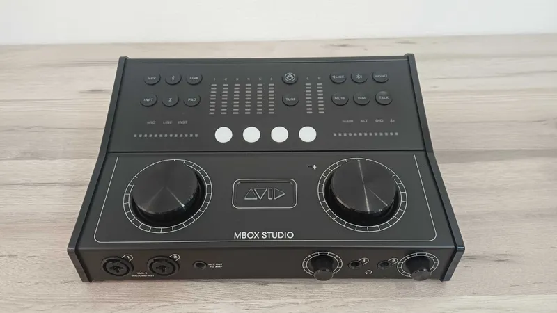 Avid Mbox Studio — фото 3
