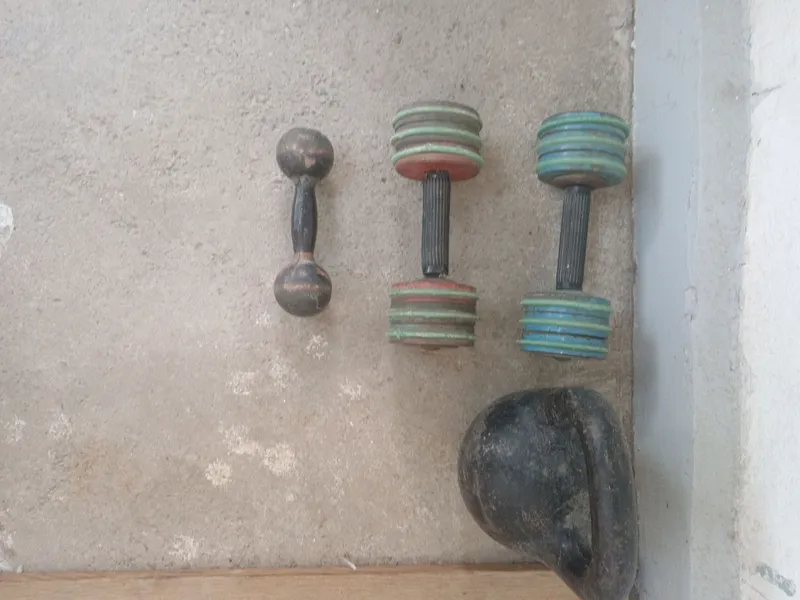 Bittasj 16 kg, ikkitasi 7.5 kg , bittasi 2kg