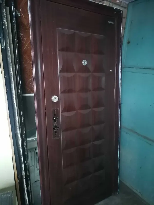 Продам металлическую дверь 2 Продам металлическую дверь 2