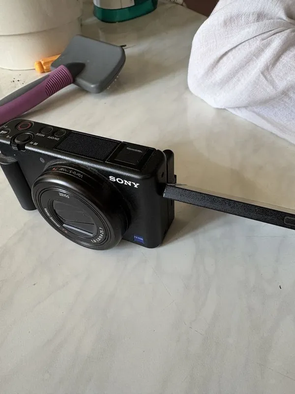 Bloggerlar uchun Sony ZV-1 kamerasini sotaman 1 Bloggerlar uchun Sony ZV-1 kamerasini sotaman 1