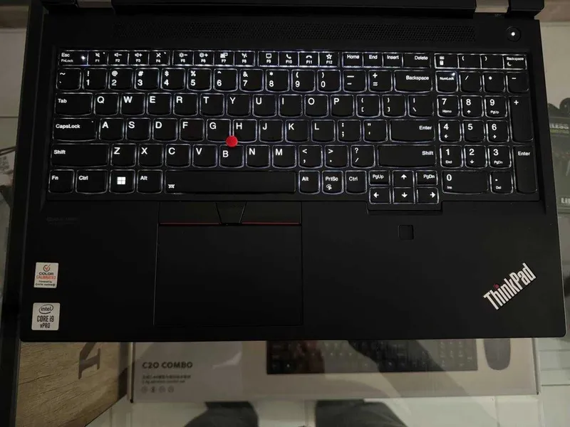 Lenovo ThinkPad P15 Core i9-10885H, 32 GB tezkor xotira, 512 GB SSD, Nvidia RTX 5000 4 Lenovo ThinkPad P15 Core i9-10885H, 32 GB tezkor xotira, 512 GB SSD, Nvidia RTX 5000 4