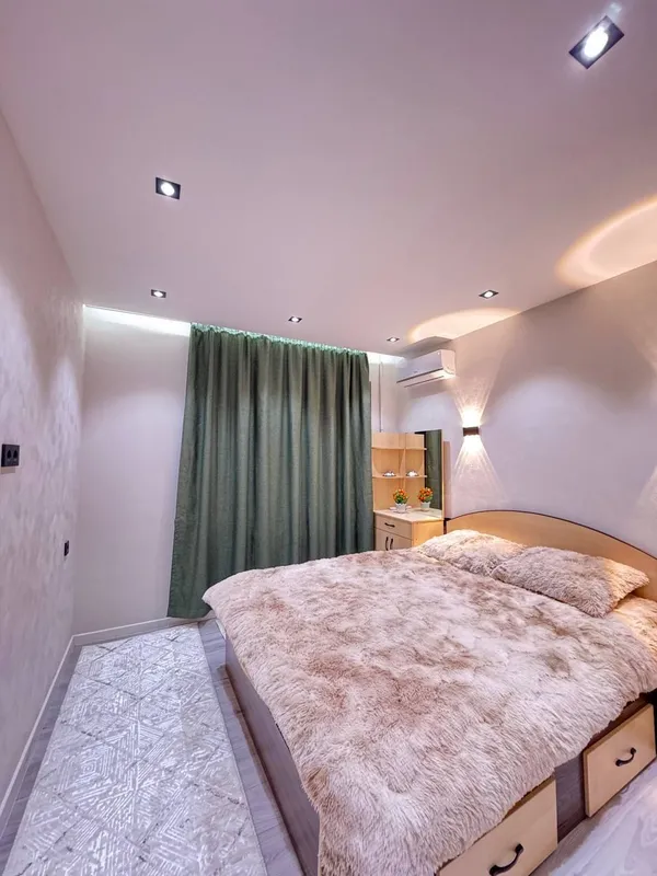 продам чиланзар 5.  трёх комнатная.  балкон 2*6 — фото 5