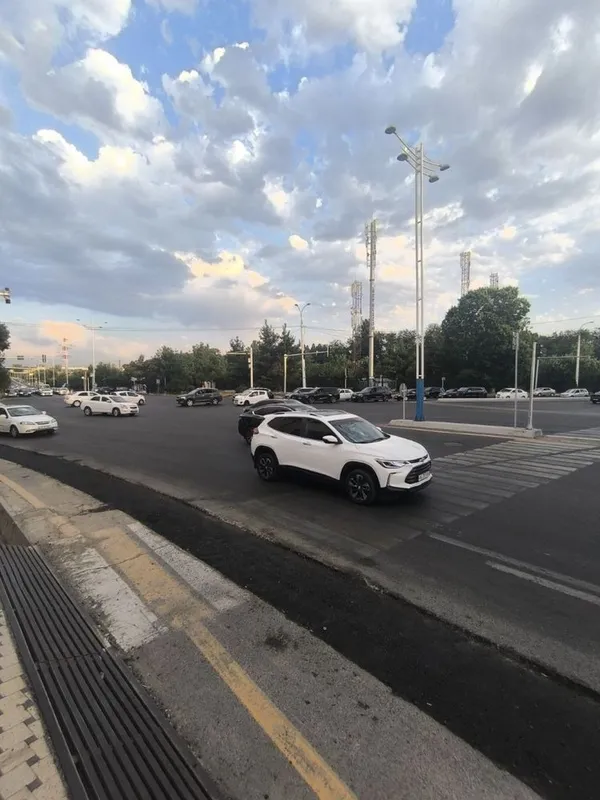 Продается дом 2.7 сотки ор-р Hightown, кабельный завод 9