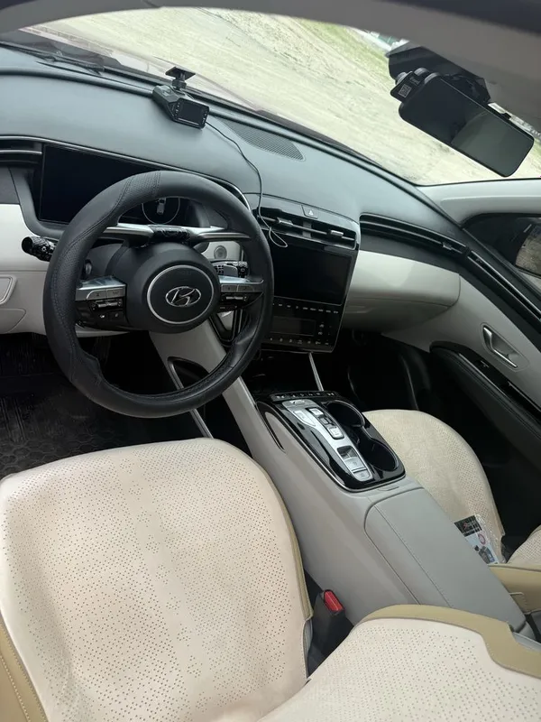 Продается Tucson 2.5l отличном состоянии полный фулл — фото 1