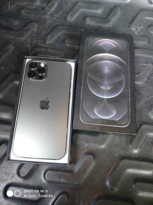 iPhone 12 pro 128 gb rangi qora karobkasi bor