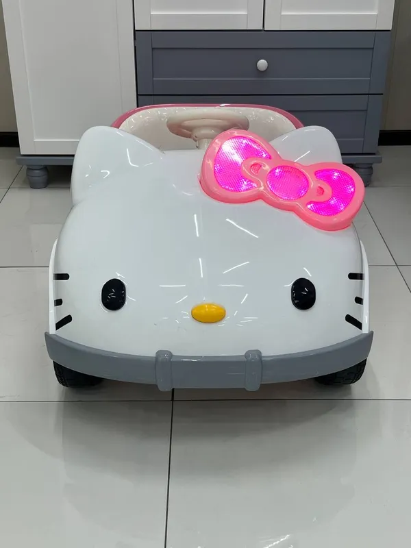 Детская машина Hello Kitty 2 Детская машина Hello Kitty 2