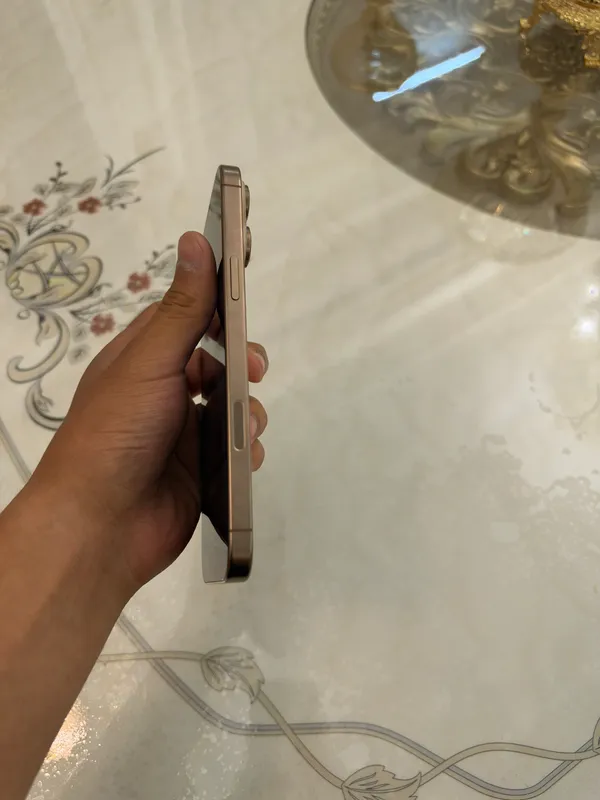 iPhone 16 Pro Max 3