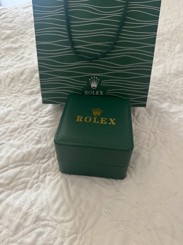 Soat Rolex Korobka dokumentli Yangi mujskoy — фото 1