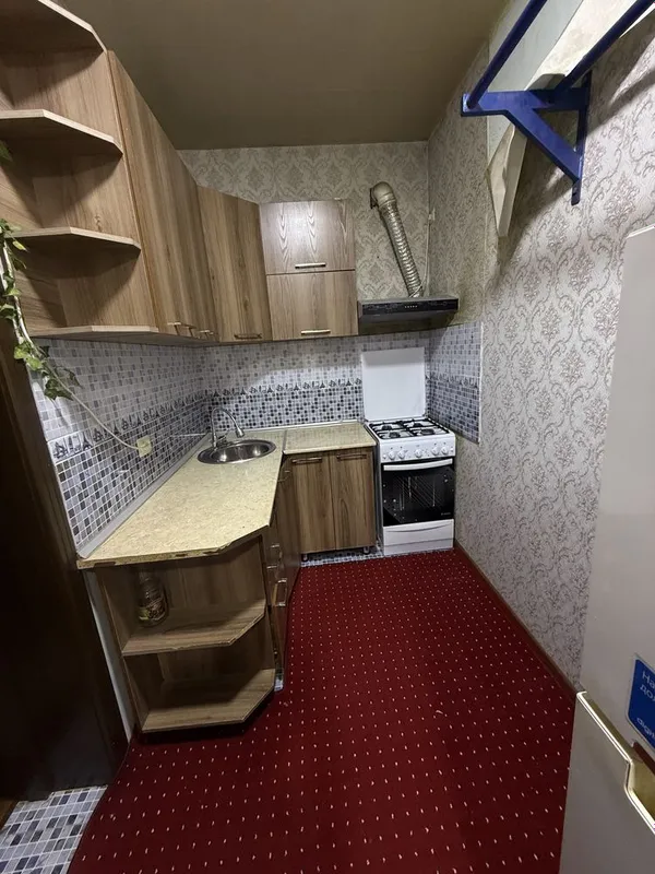 Srochno kvartiraga qiz kerak turkiston metro oldida 5