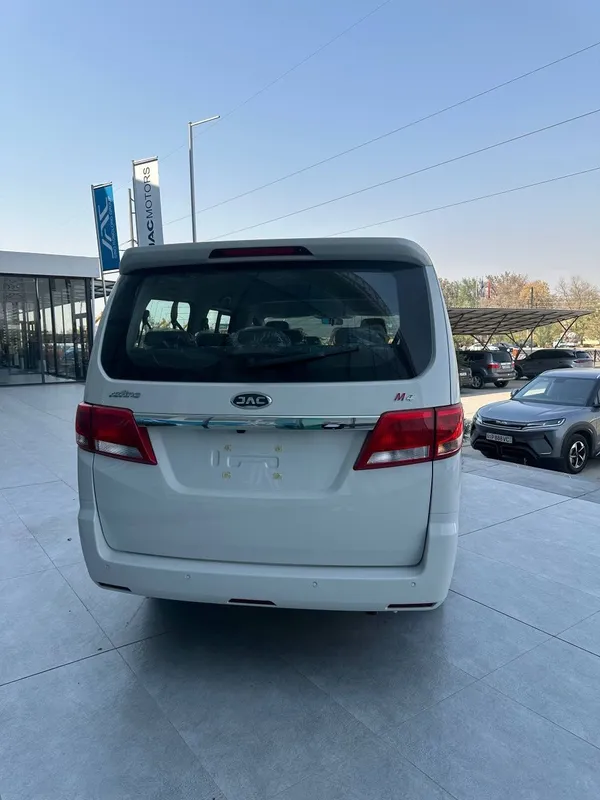 JAC M3 mikroavtobus hamyonbop narxlarda — фото 2