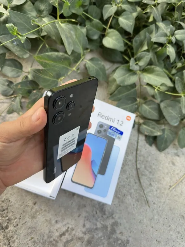 Redmi 12 8/256 Karopka dakument bor 3