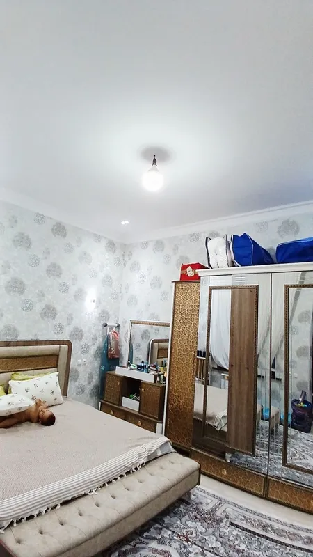 Nazarbekda hovli sotiladi 3sotix 7