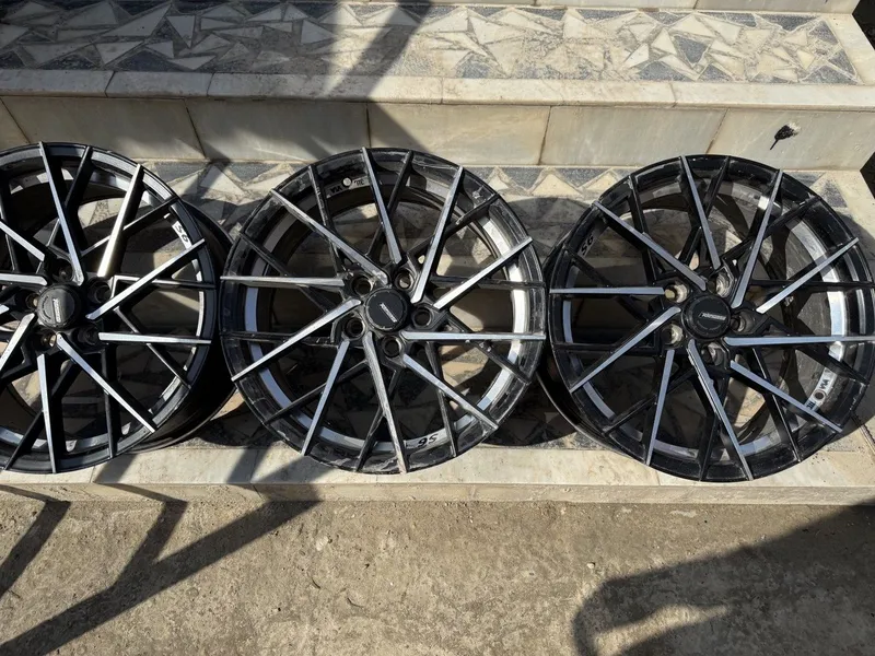 Diska R17 sotiladi b/u