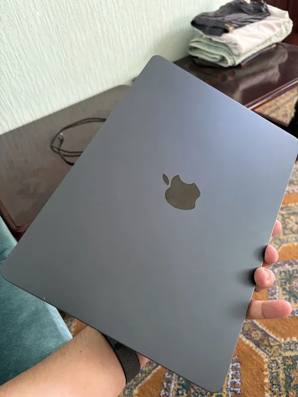 Display macbook air m3 1