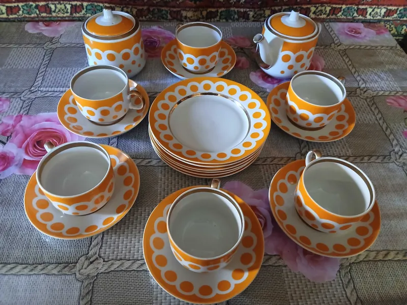 Чайный сервиз на 6 персон