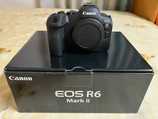 Canon EOS R6 Mark II 1