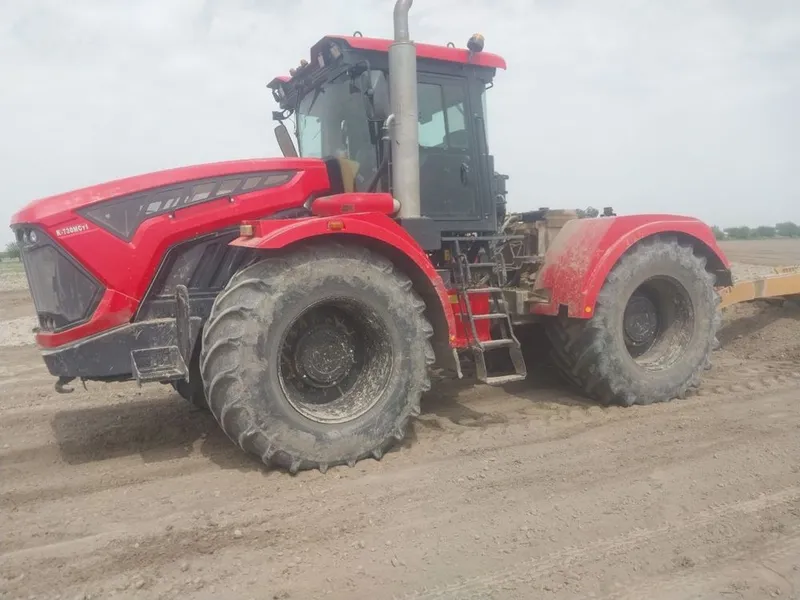 Трактор Кировец K-730М. 3