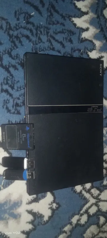 playstation 2|| 1 joystik || 2 fleshka