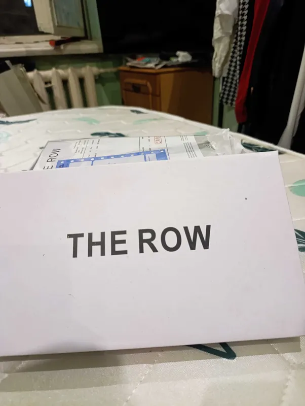 Оригинальные замшевые слипоны бренда The Row 5