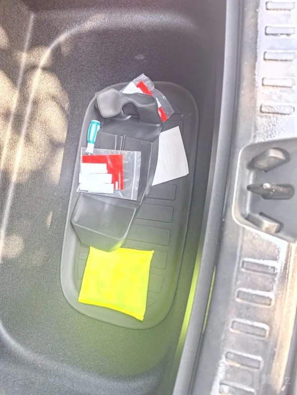 Nio onvo l60 bagaj polik 2 Nio onvo l60 bagaj polik 2