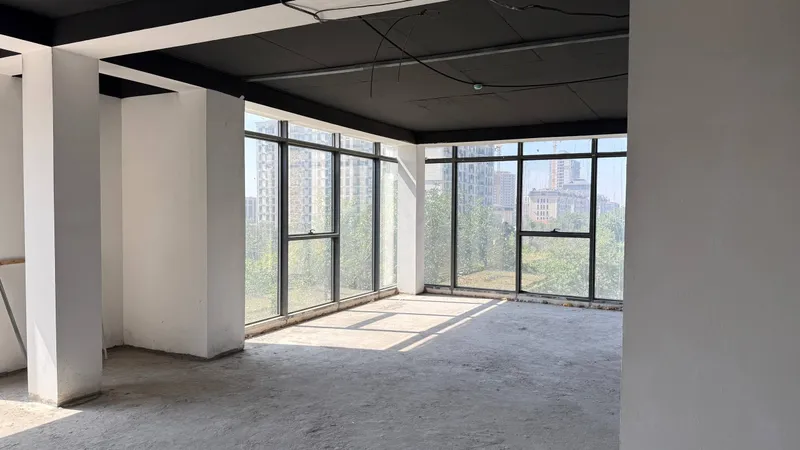 131 m² ofis sotiladi, 1-liniya 4 131 m² ofis sotiladi, 1-liniya 4