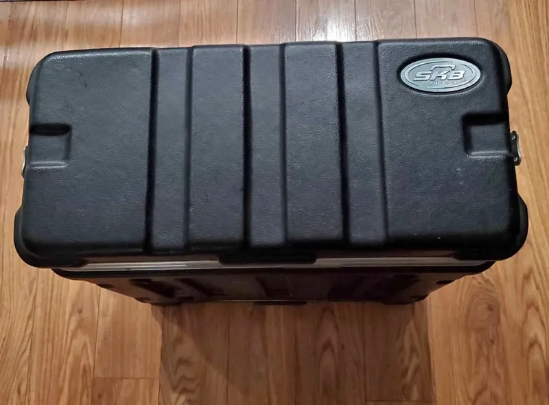 SKB 4 space rackmount case — фото 1