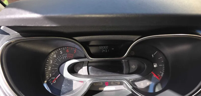 Renault Captur, avtomat, 1.6 atmosferali dvigatel, propan, 61 litrlik tabletka ballon 4