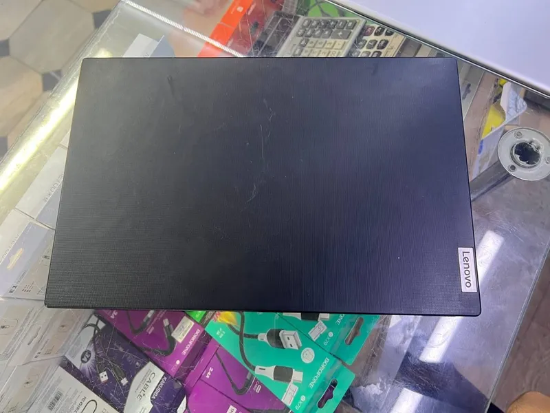 Lenovo Ryzen 3 5300U 3