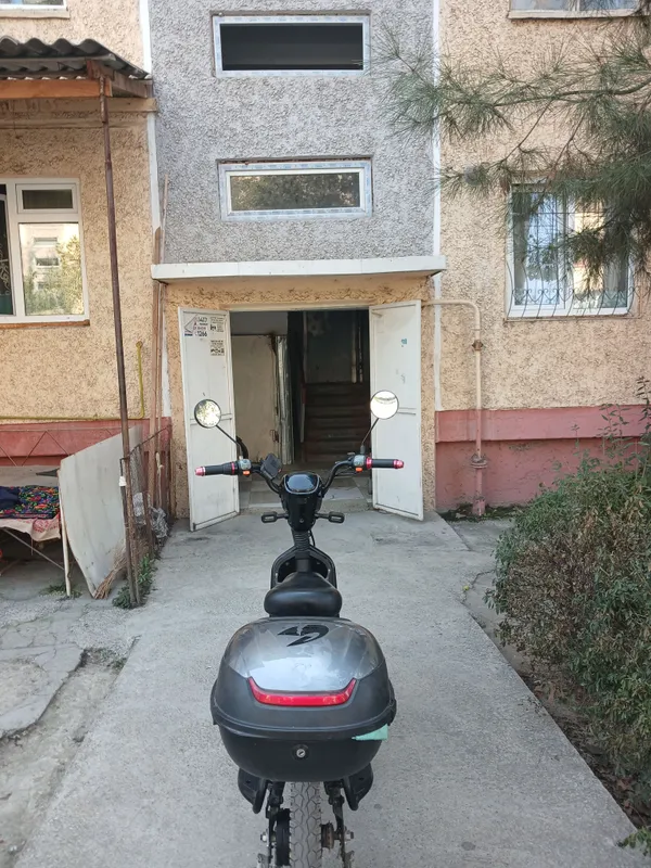 skuter sotiladi nomi Dronga 3